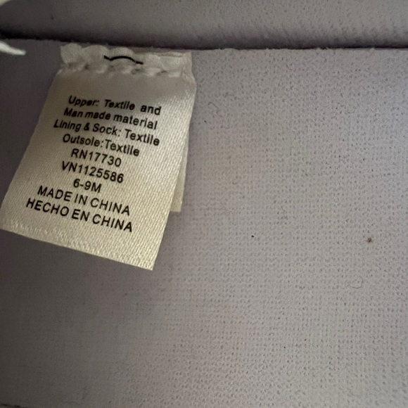 Infant slip-on loafers: size 6-9 months - Picture 3 of 3